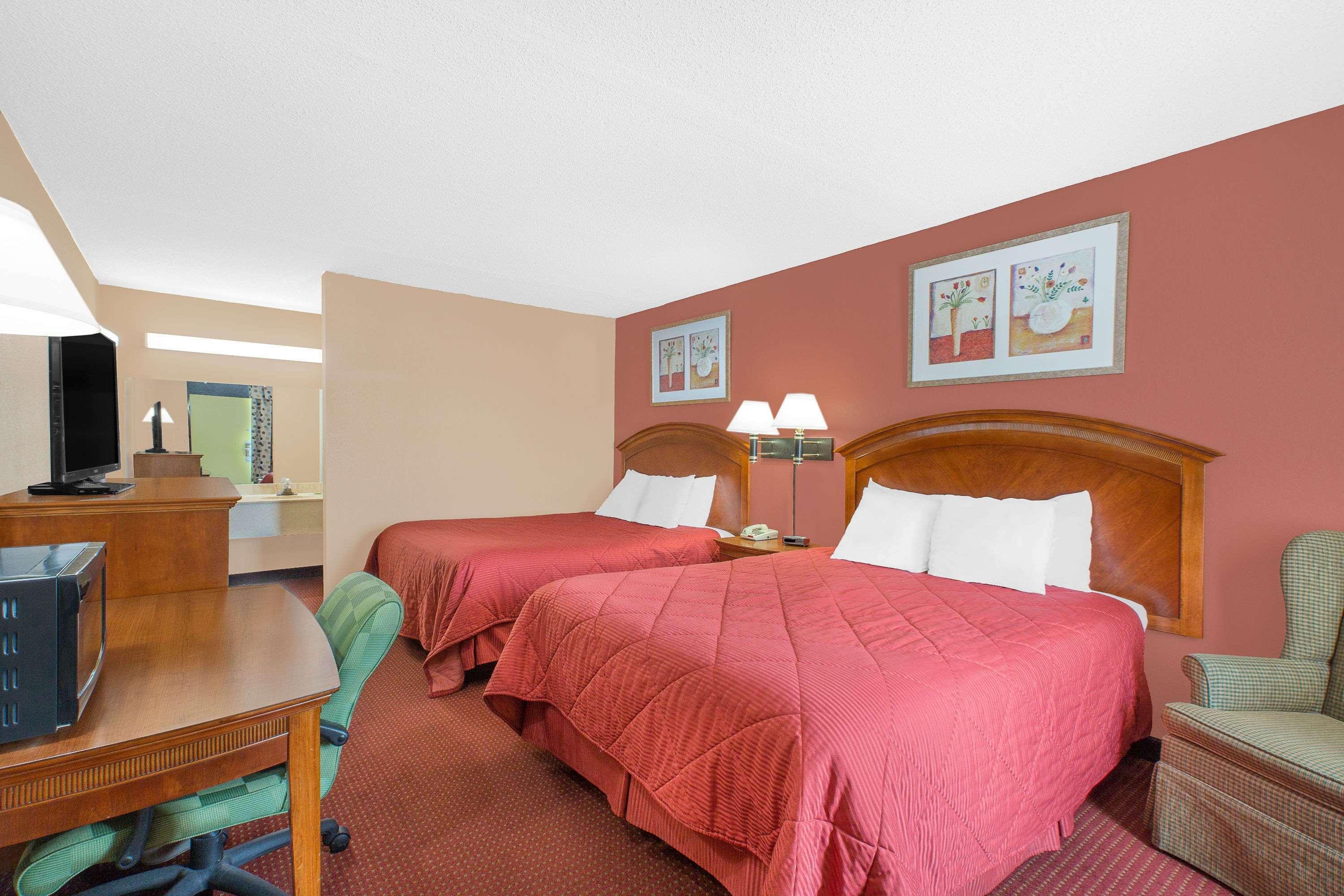 Hotel Super 8 By Wyndham Marion Nc Extérieur photo